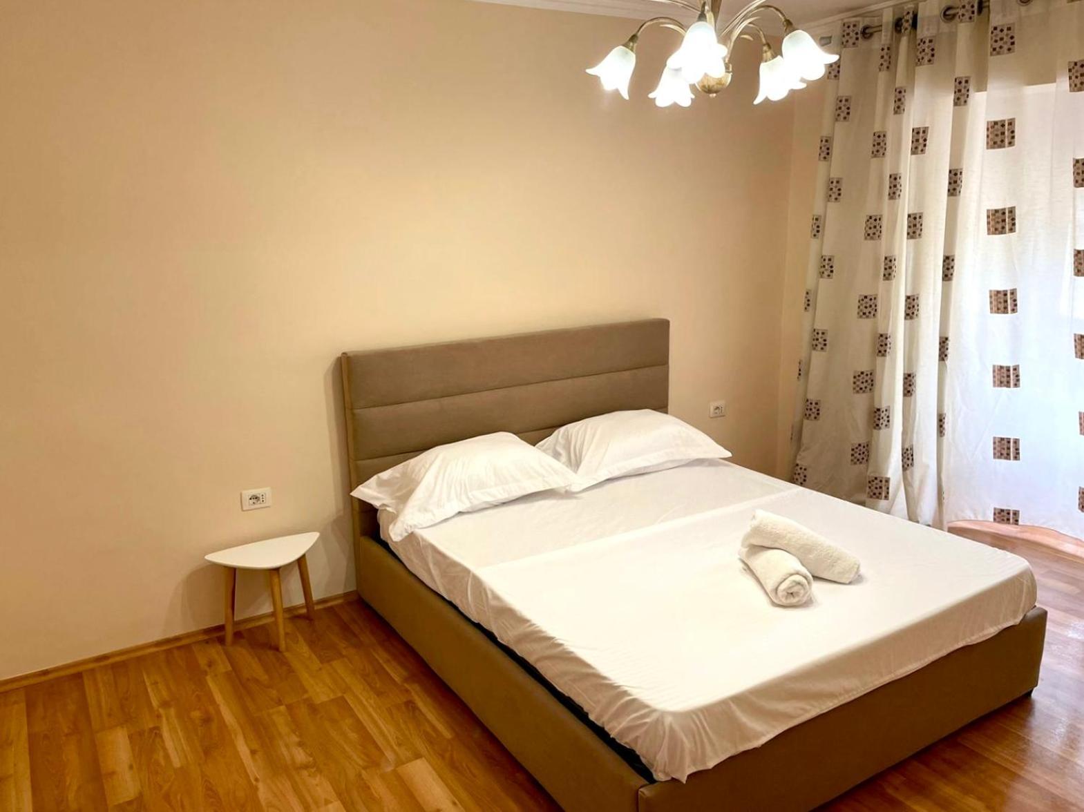 Skanderbeg Square Apartment 02 Tirana Exteriör bild
