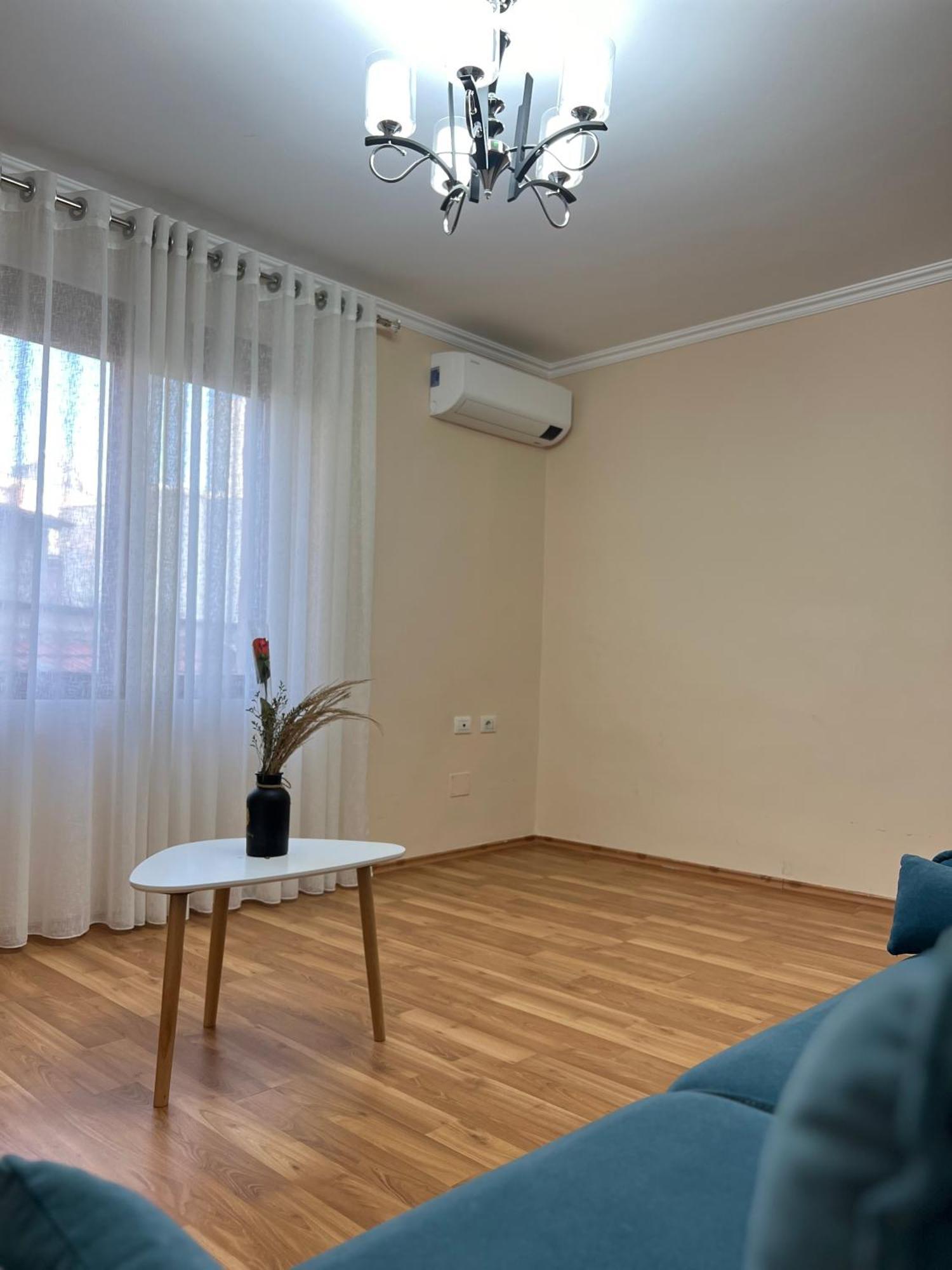 Skanderbeg Square Apartment 02 Tirana Exteriör bild